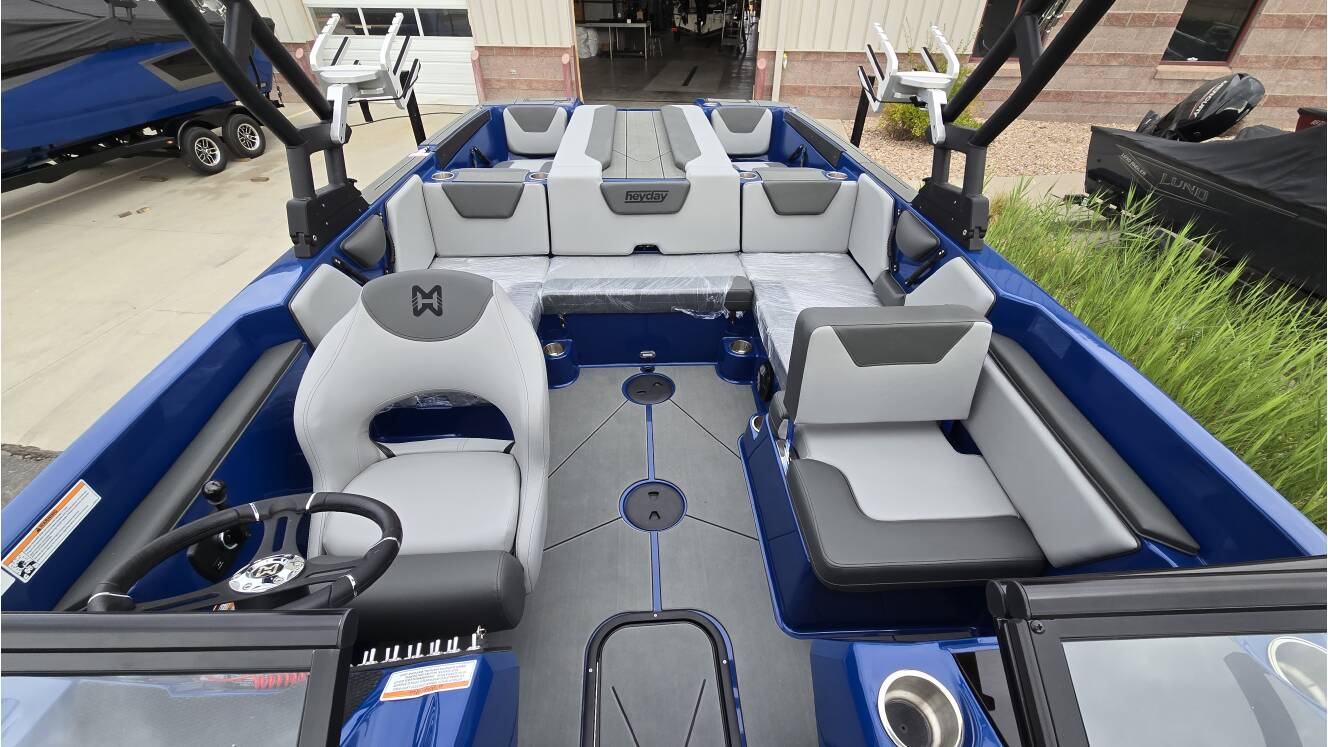 A photo of this 2026 Heyday Wake Boats WTSURF
