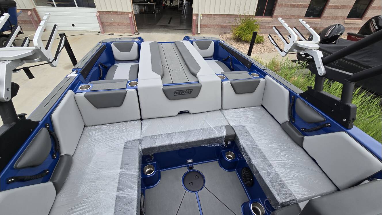 A photo of this 2026 Heyday Wake Boats WTSURF