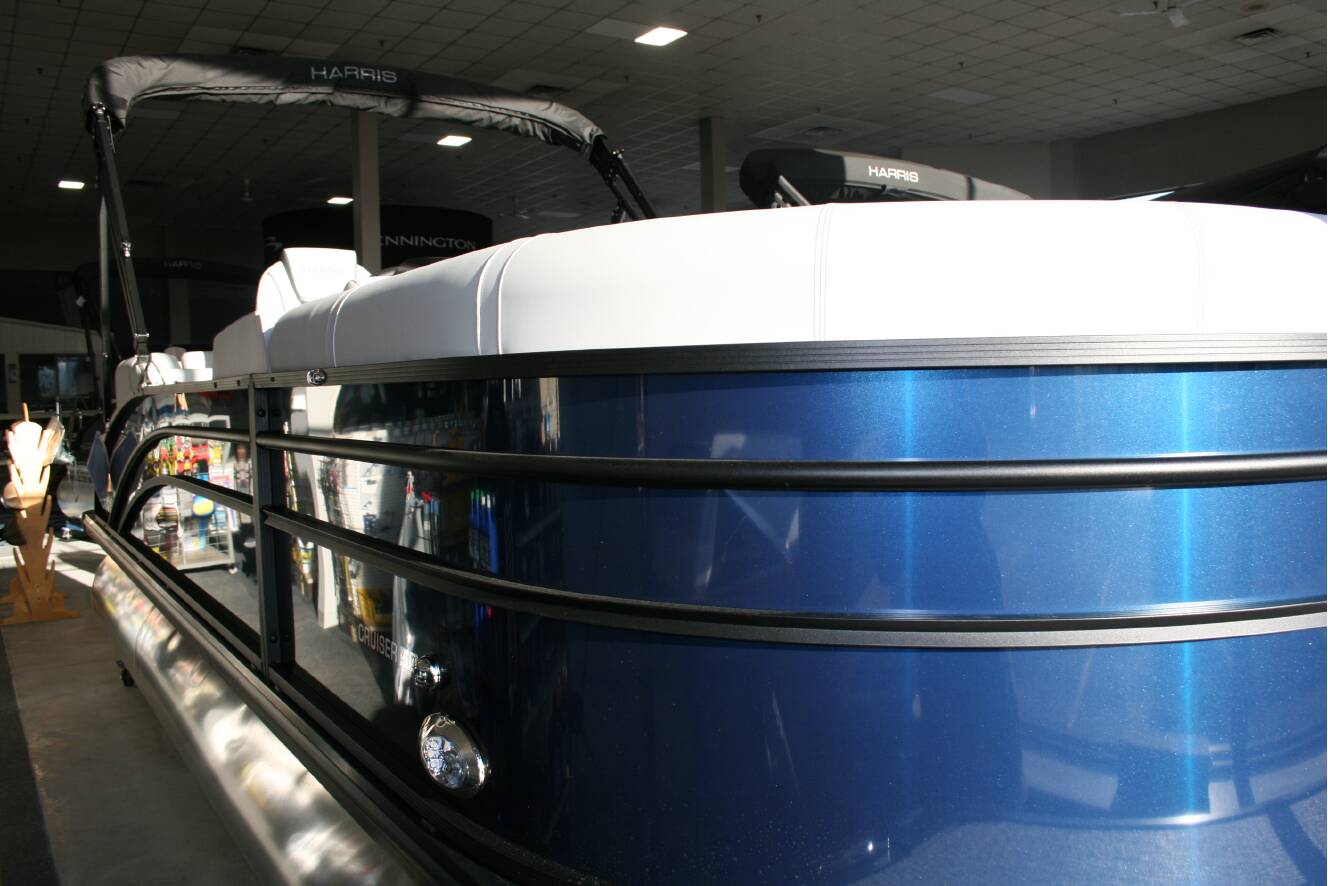 A photo of this 2026 Harris Cruiser 210 CWDH