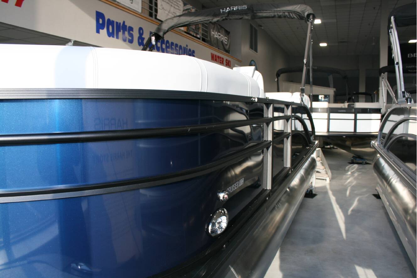 A photo of this 2026 Harris Cruiser 210 CWDH