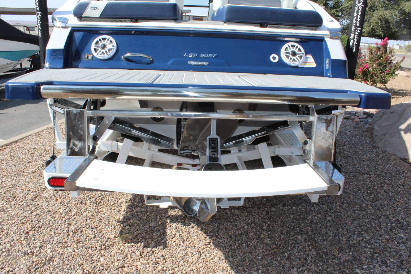 A photo of this 2026 Regal LS9 Surf Ultimate