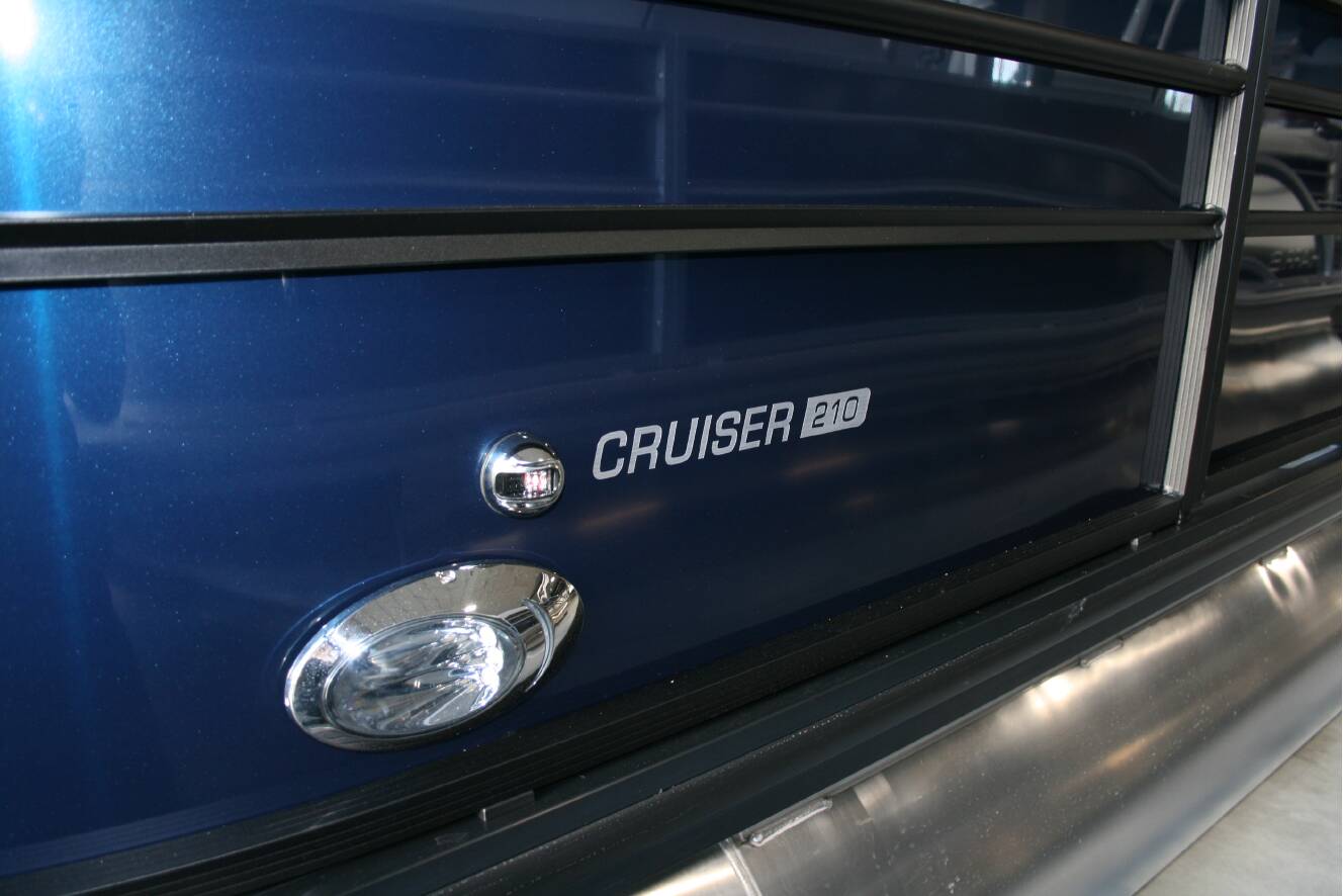 A photo of this 2026 Harris Cruiser 210 CWDH