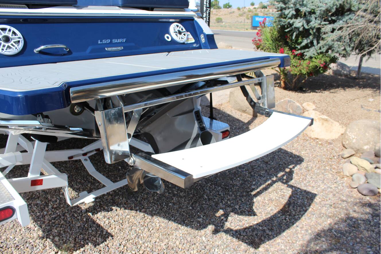 A photo of this 2026 Regal LS9 Surf Ultimate
