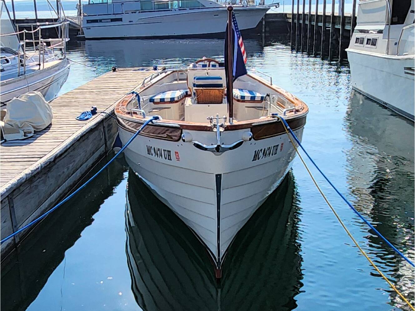 A photo of this 2007 Flanders Bay LAUNCH 27