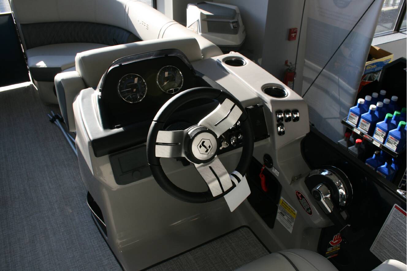 A photo of this 2026 Harris Cruiser 210 CWDH