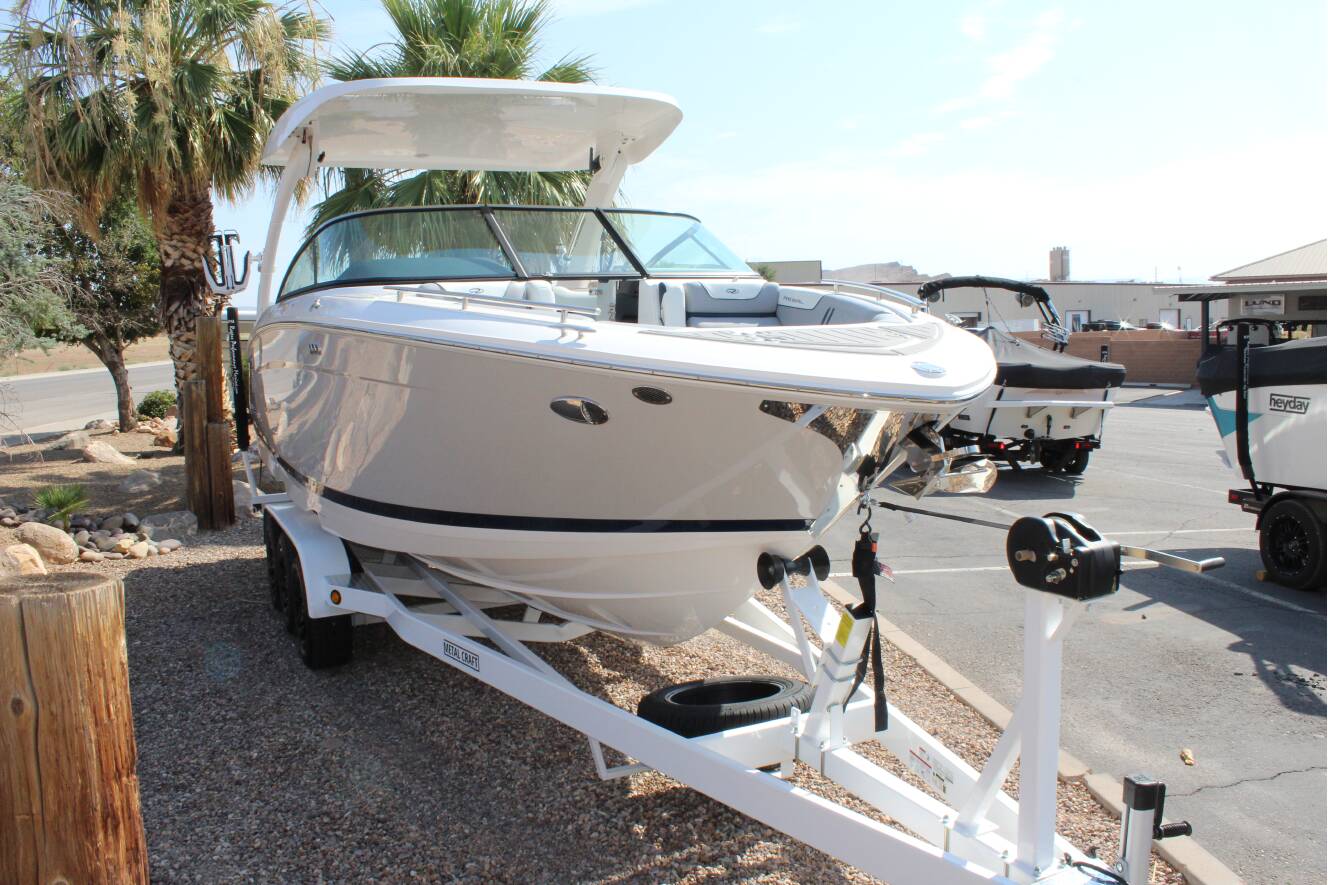 A photo of this 2026 Regal LS9 Surf Ultimate