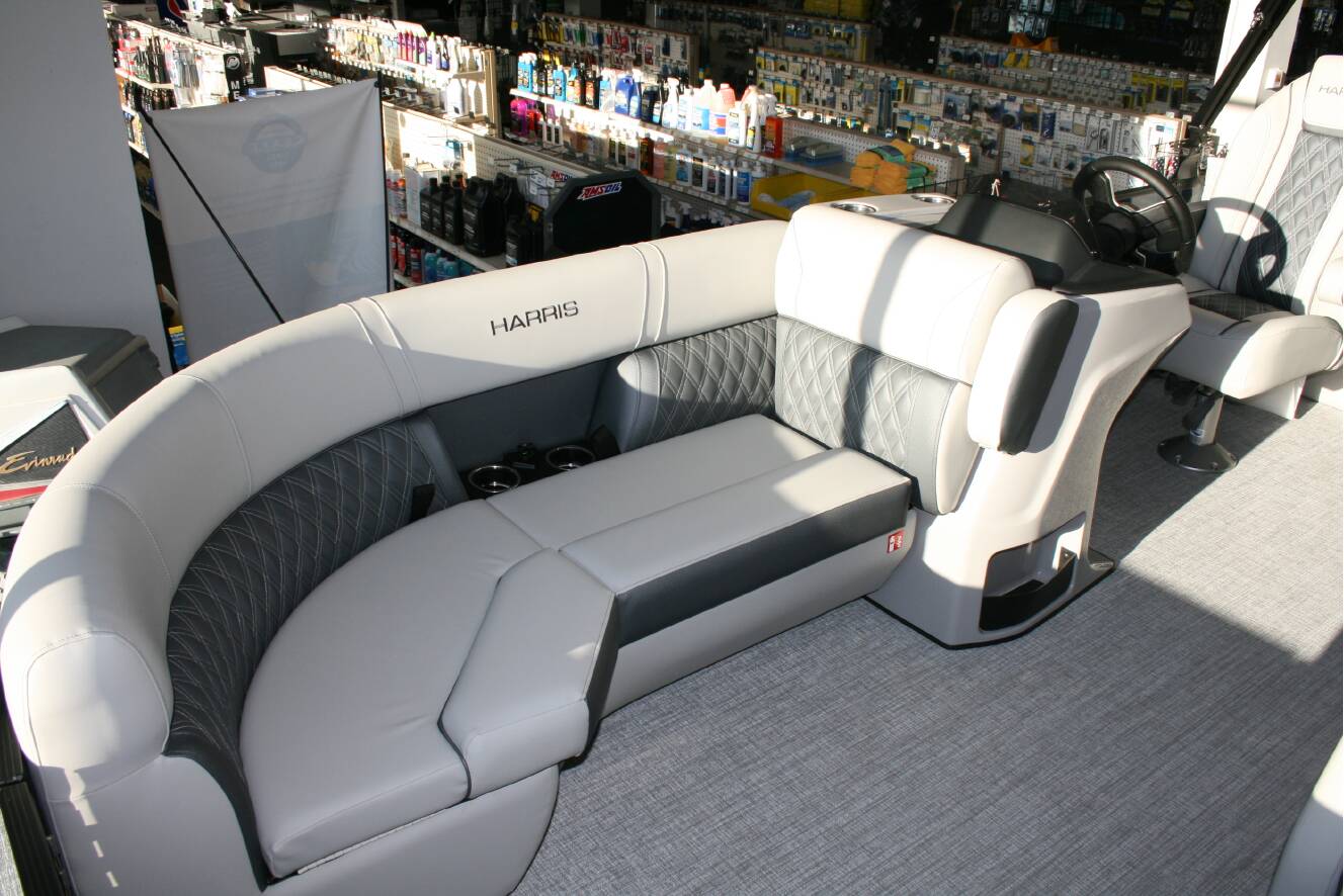 A photo of this 2026 Harris Cruiser 210 CWDH