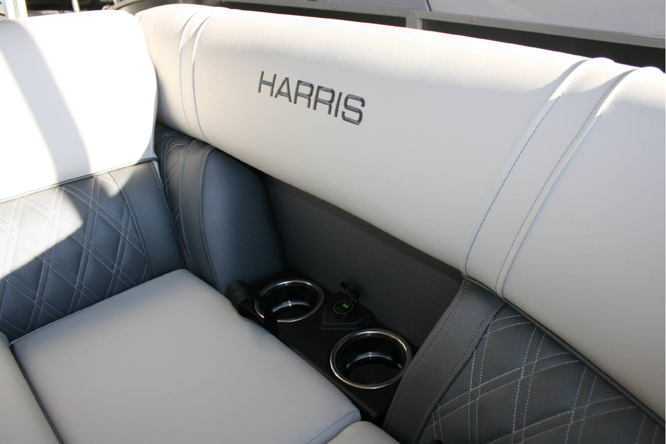 A photo of this 2026 Harris Cruiser 210 CWDH