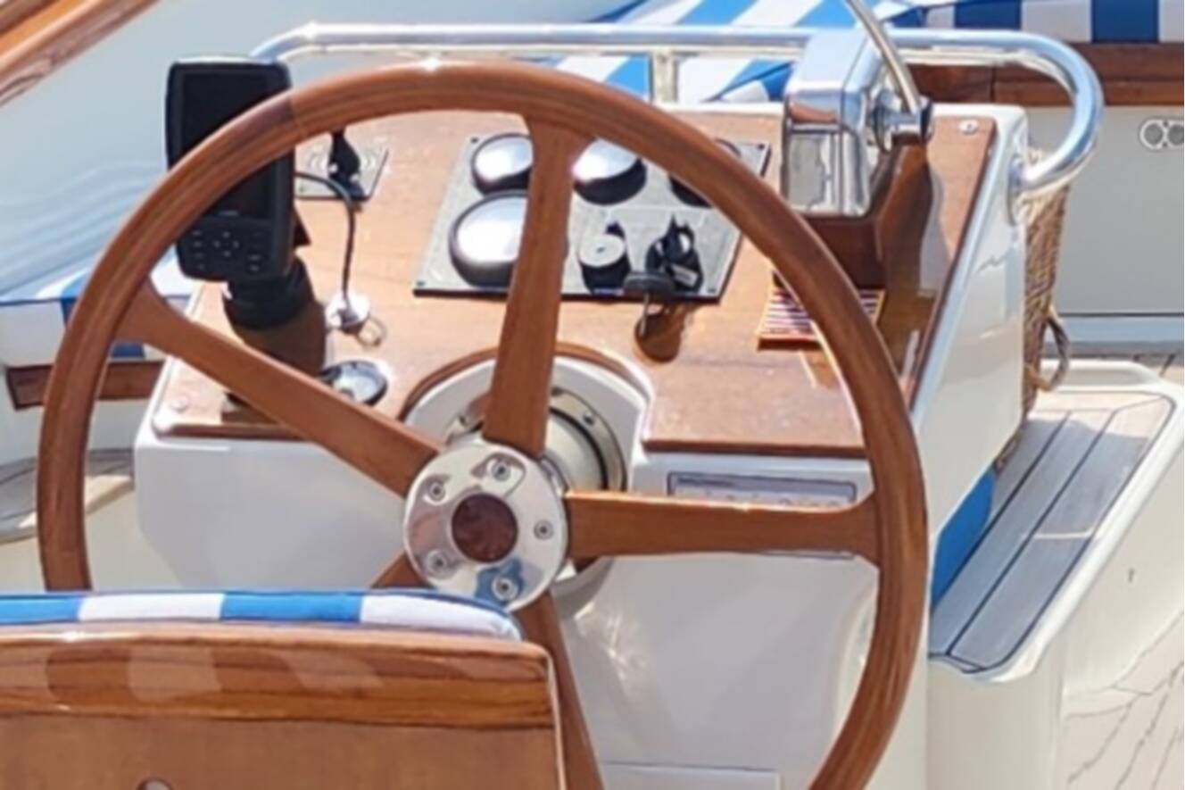 A photo of this 2007 Flanders Bay LAUNCH 27