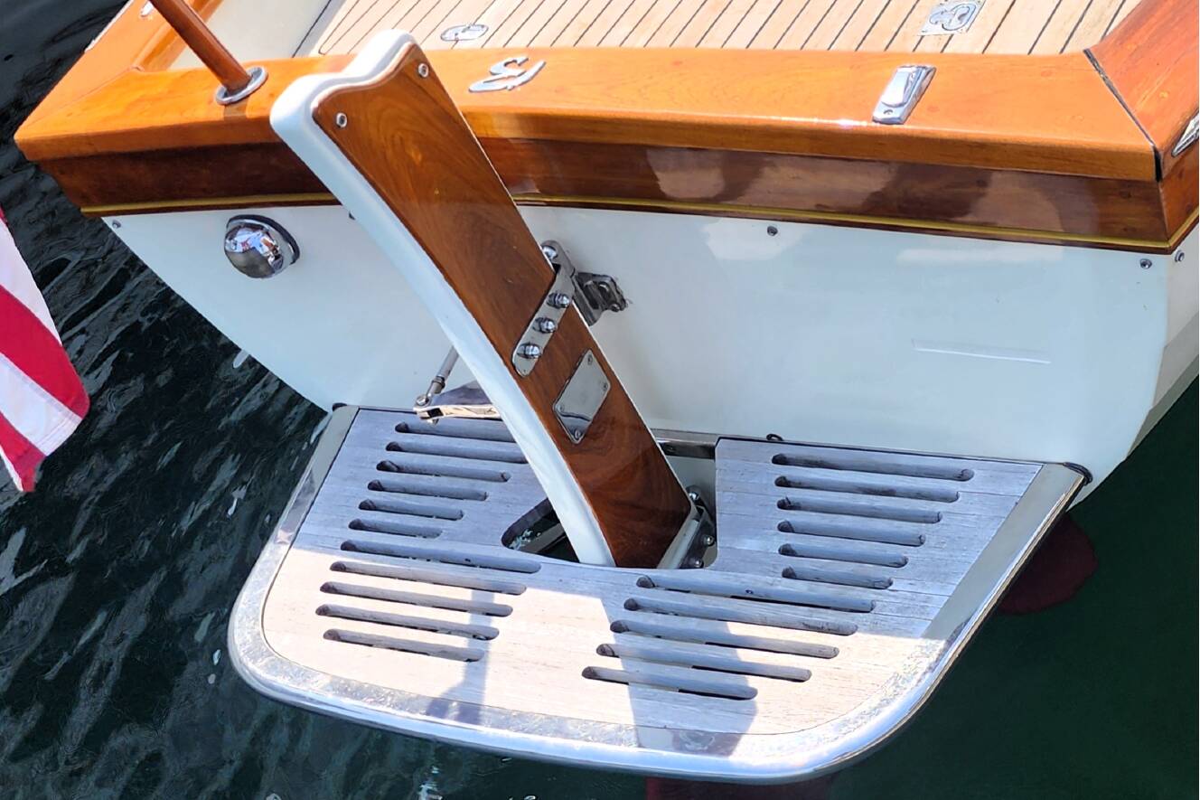 A photo of this 2007 Flanders Bay LAUNCH 27