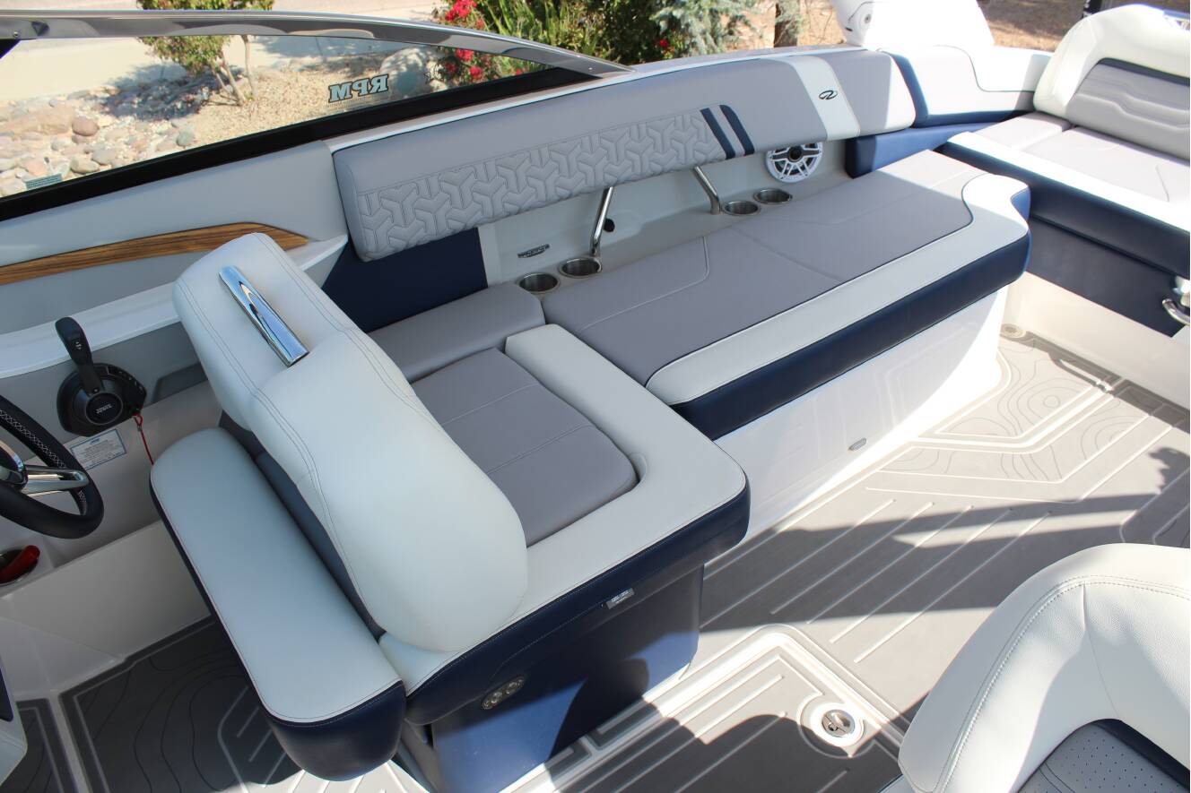 A photo of this 2026 Regal LS9 Surf Ultimate
