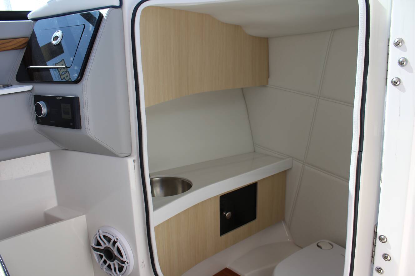 A photo of this 2026 Regal LS9 Surf Ultimate