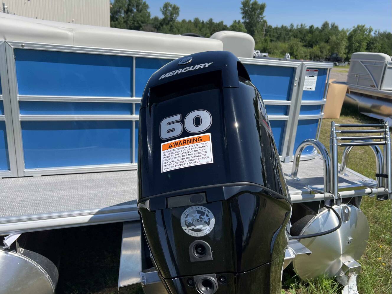 A photo of this 2026 Sylvan MIR 818 FISH