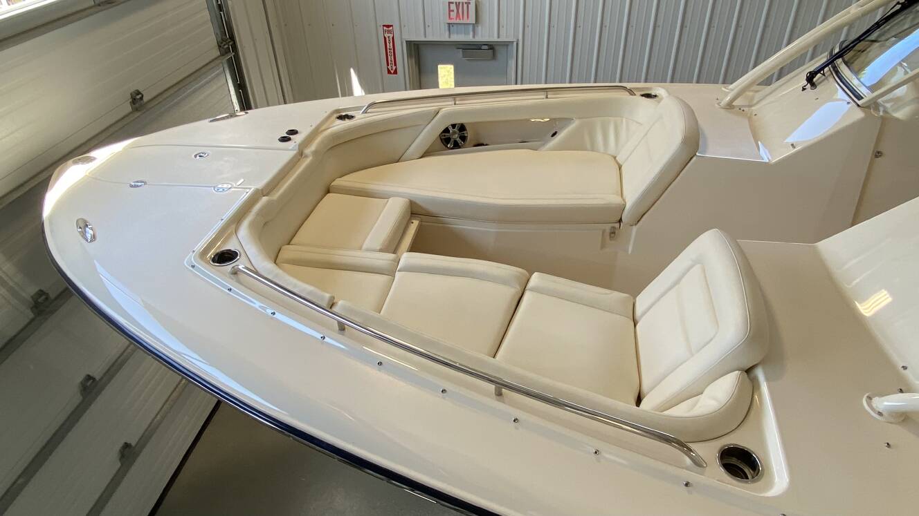 A photo of this 2021 Grady-White Freedom 335