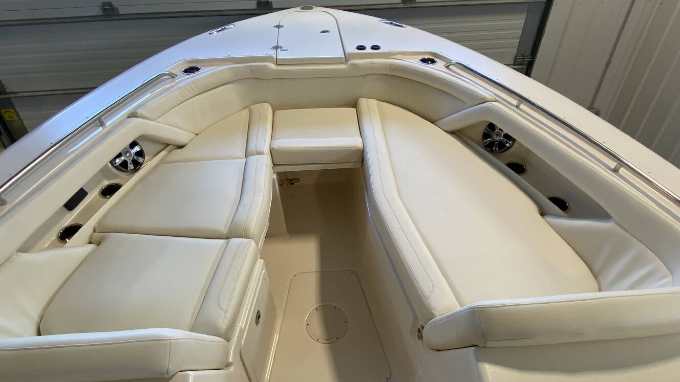 A photo of this 2021 Grady-White Freedom 335