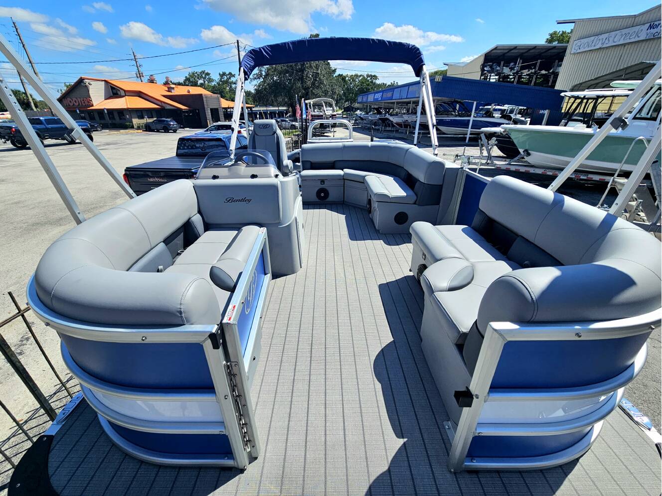 A photo of this 2026 Bentley Pontoons 203 Fish-N-Cruise