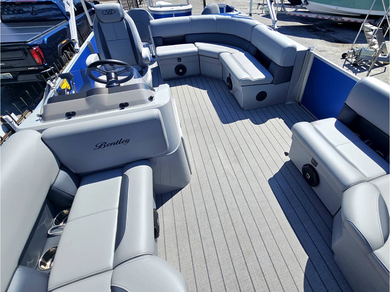 A photo of this 2026 Bentley Pontoons 203 Fish-N-Cruise
