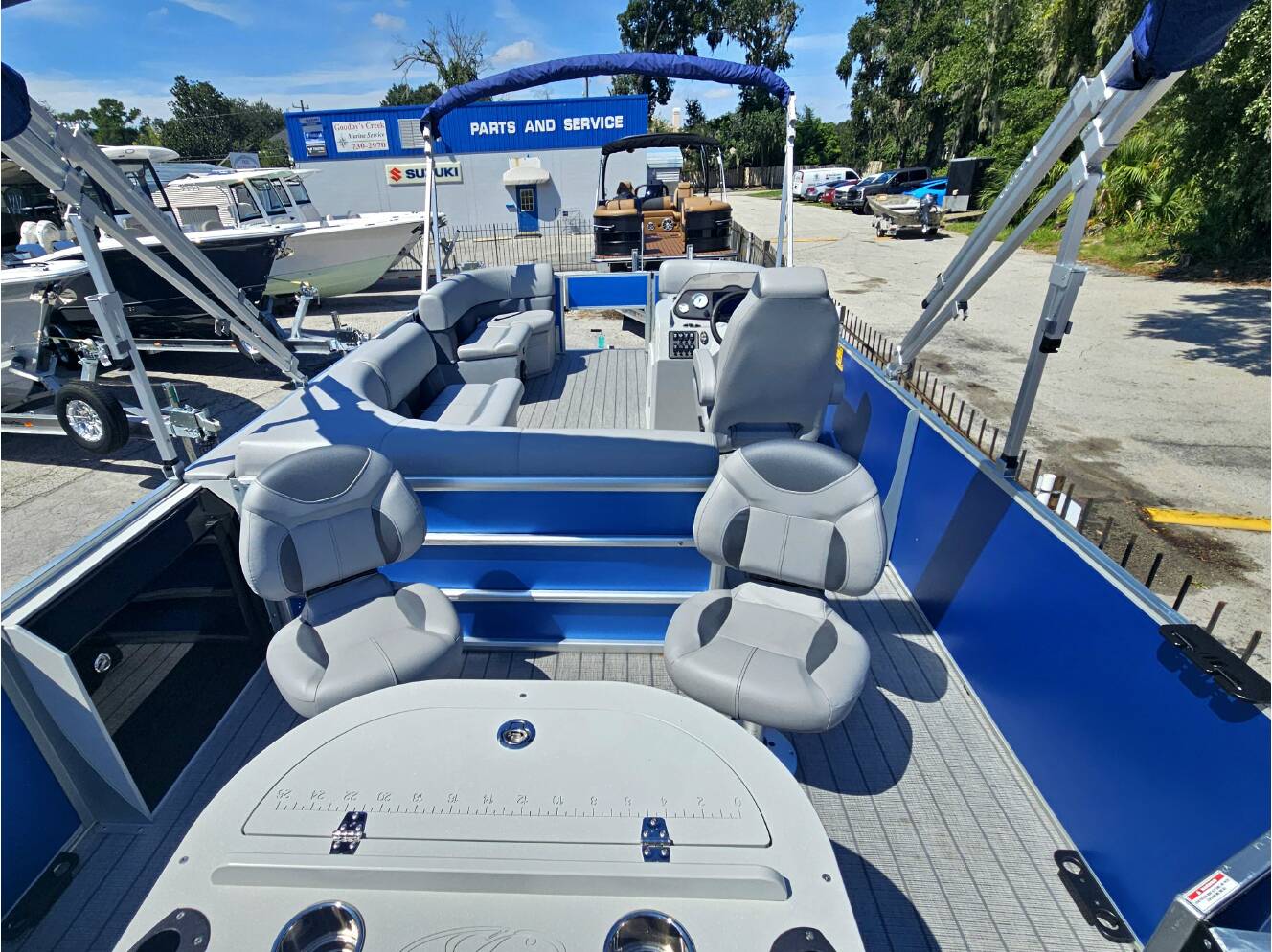 A photo of this 2026 Bentley Pontoons 203 Fish-N-Cruise