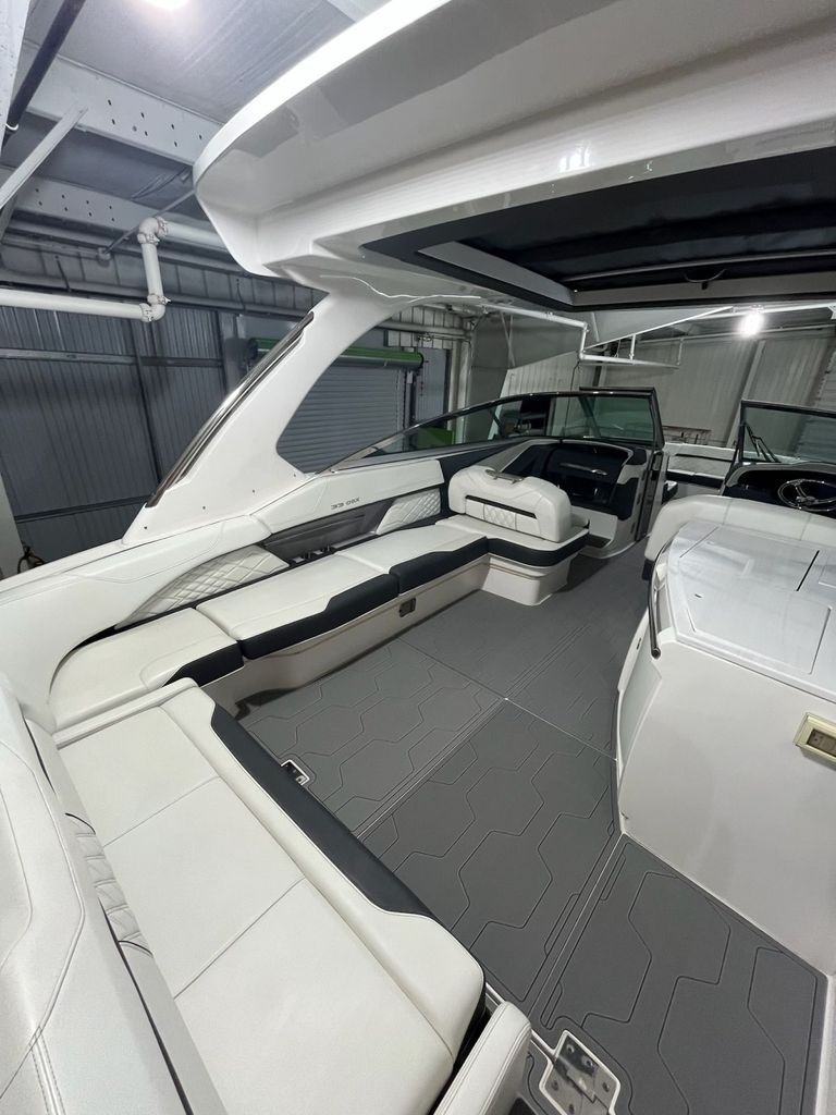 2022 Regal 33 OBX in grosse ile MI