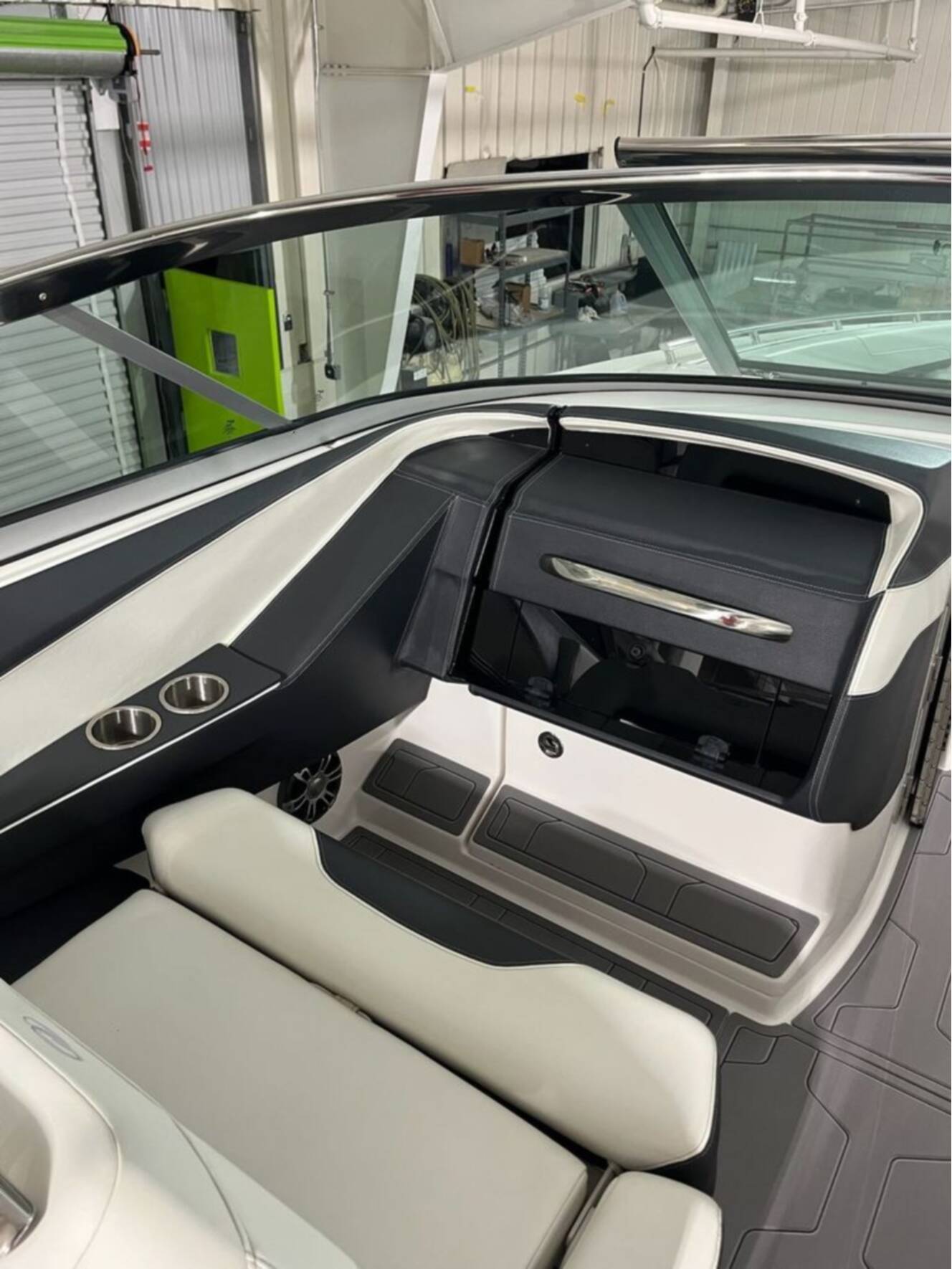 A photo of this 2022 Regal 33 OBX
