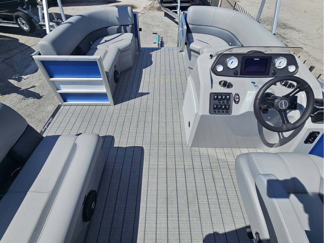 A photo of this 2026 Bentley Pontoons 203 Fish-N-Cruise