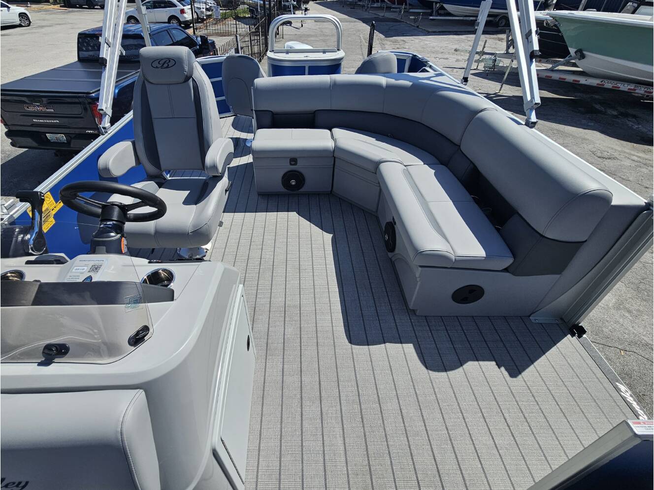 A photo of this 2026 Bentley Pontoons 203 Fish-N-Cruise