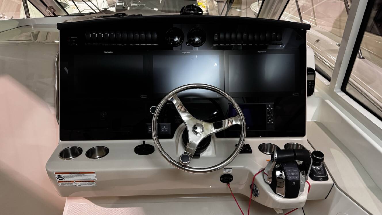 A photo of this 2021 Boston Whaler 380 Realm