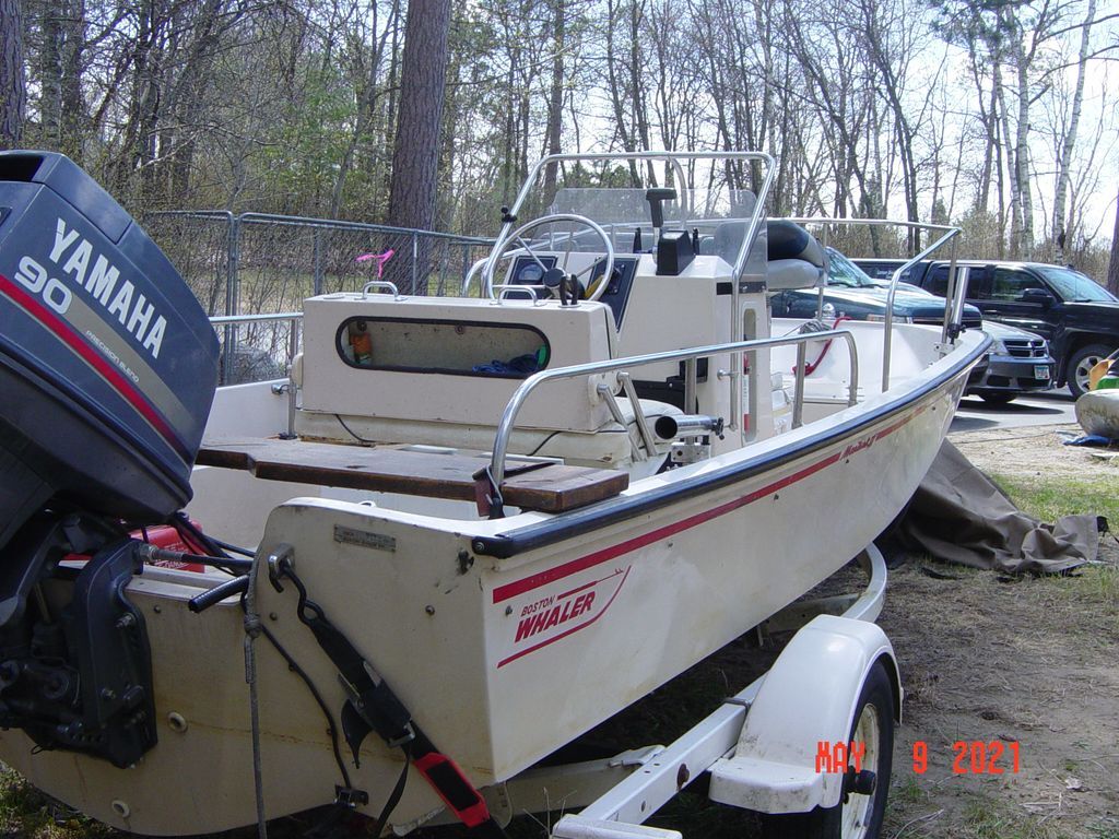 1995 Boston Whaler Montauk 210 in bemidji MN