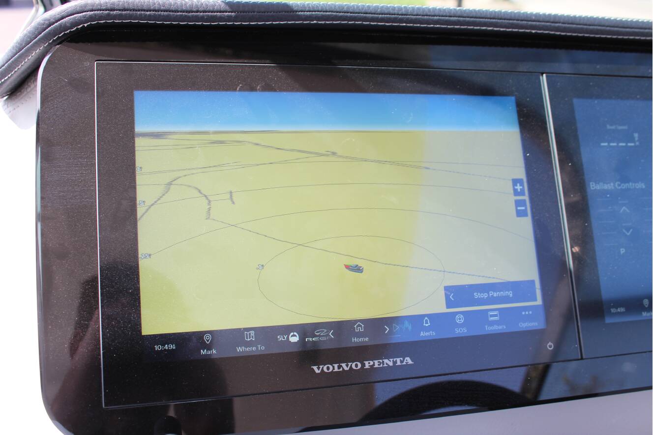 A photo of this 2026 Regal LS9 Surf Ultimate