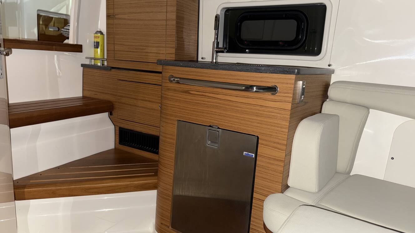 A photo of this 2021 Boston Whaler 380 Realm