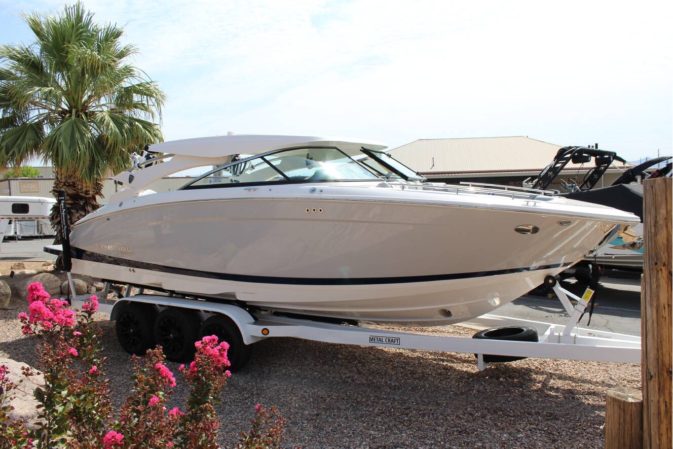 A photo of this 2026 Regal LS9 Surf Ultimate