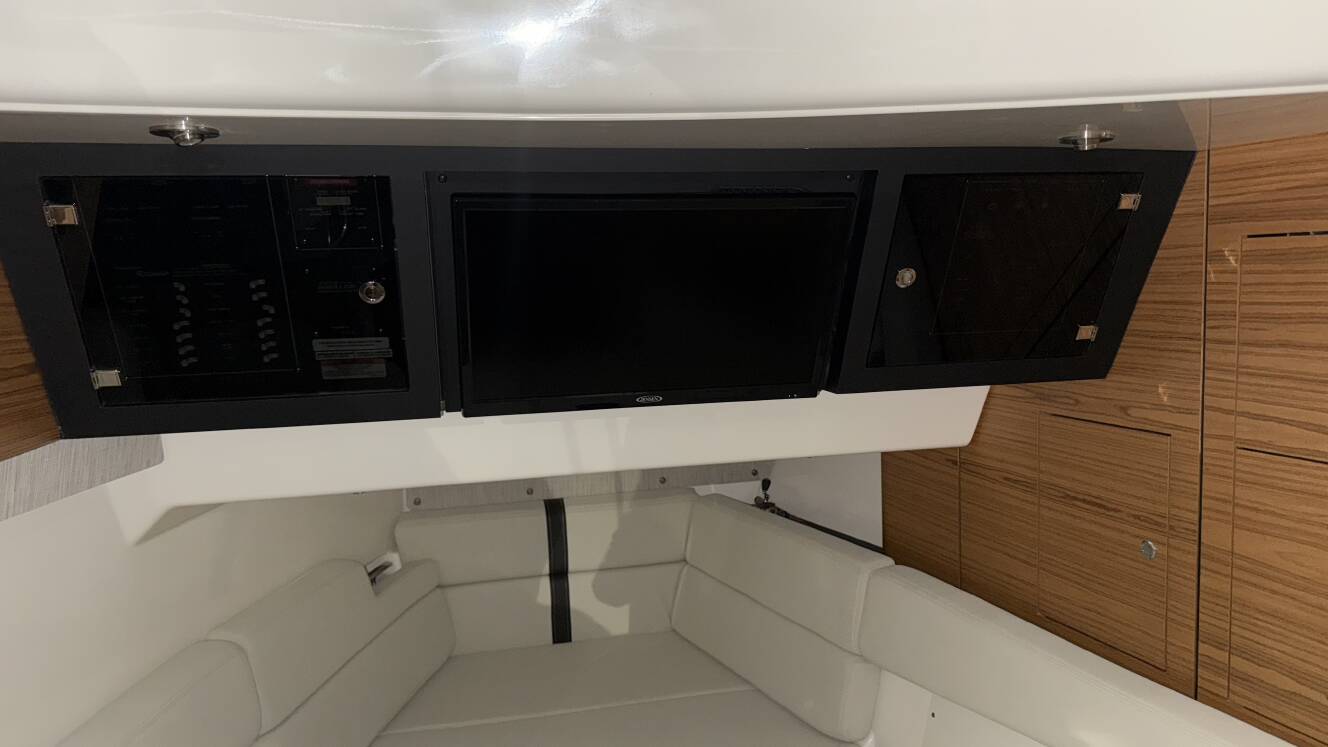 A photo of this 2021 Boston Whaler 380 Realm