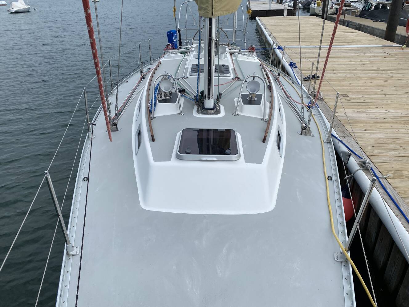 A photo of this 1989 J/Boats J/40