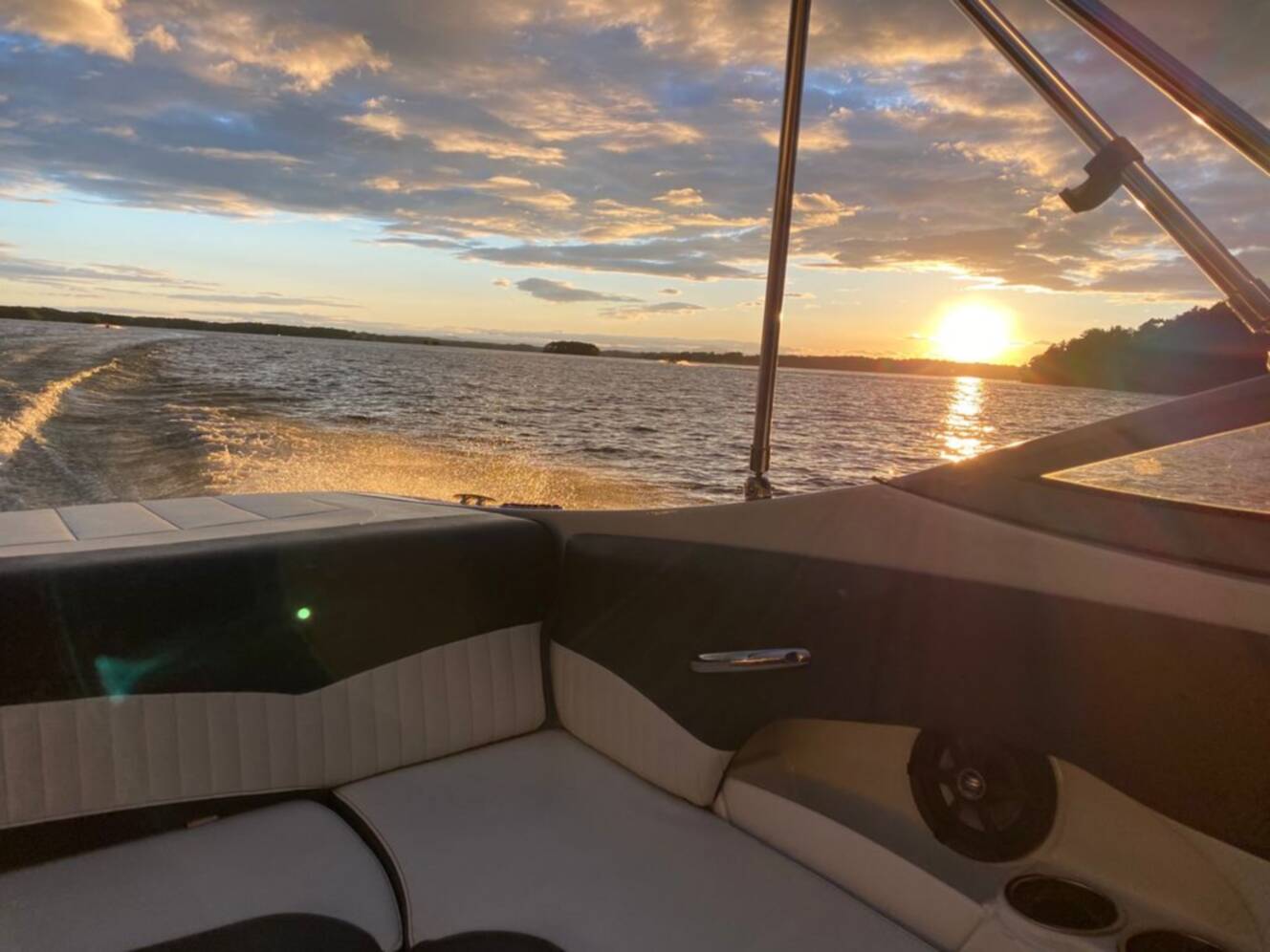 A photo of this 2018 Stingray 235LR