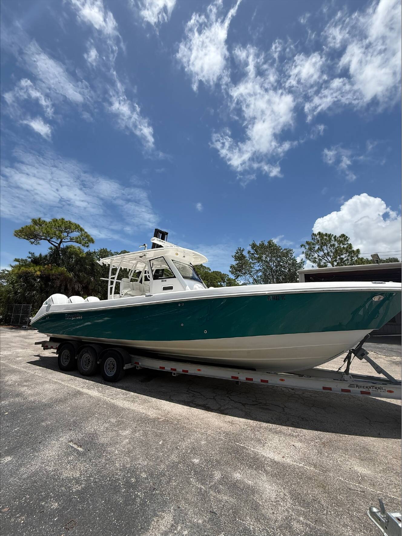 A photo of this 2019 Everglades 355 CC