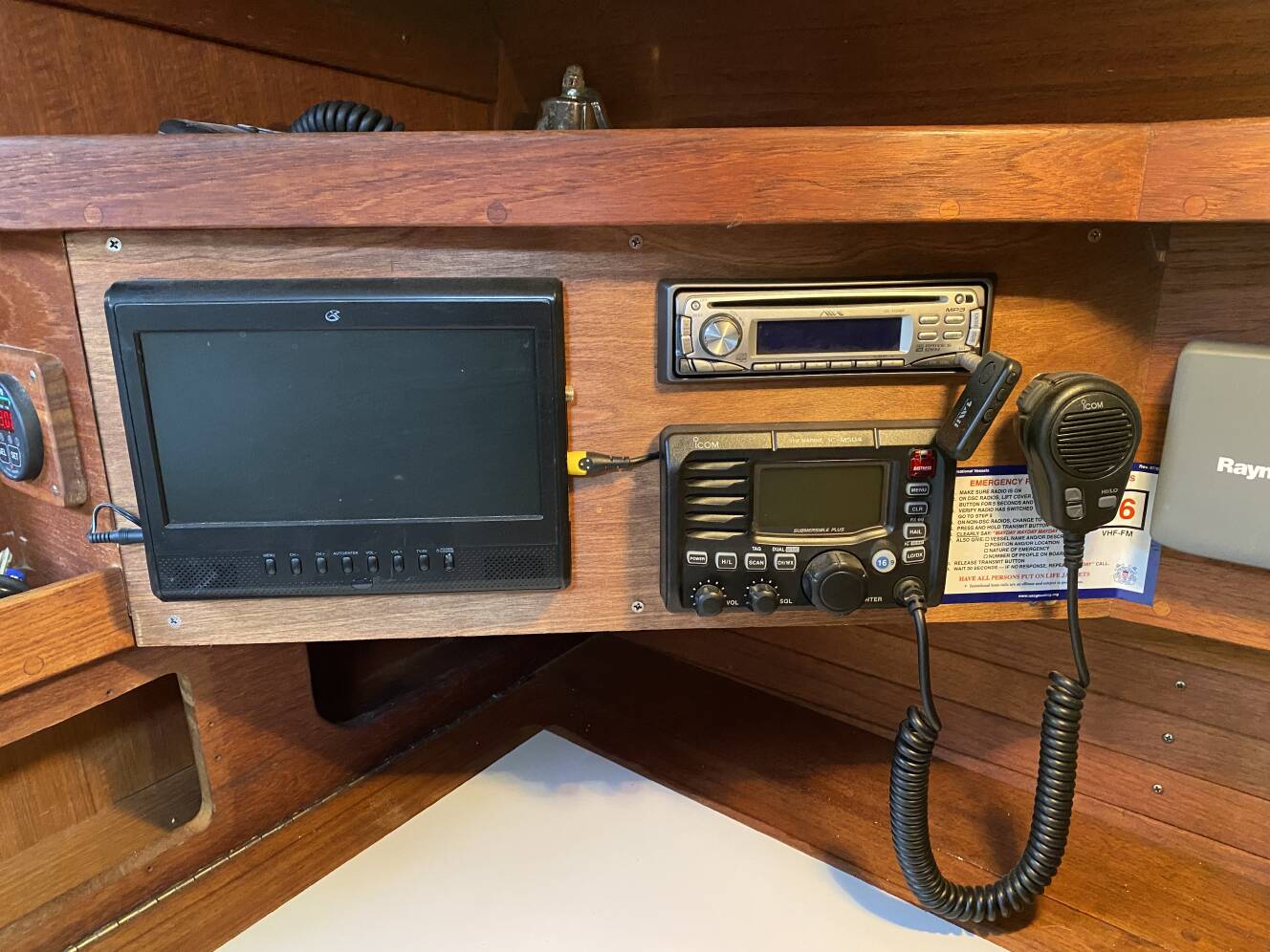 A photo of this 1989 J/Boats J/40