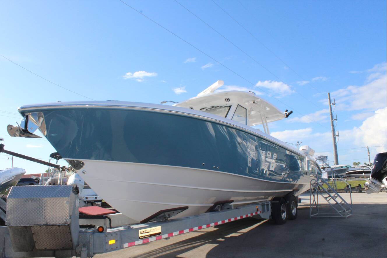 A photo of this 2026 Everglades 395 CC