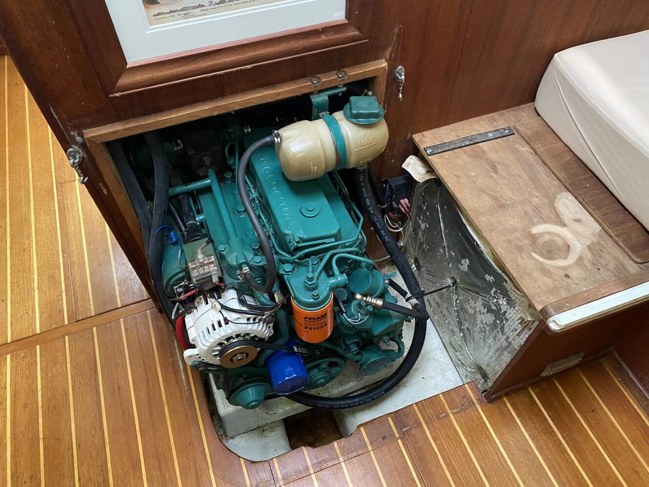 A photo of this 1989 J/Boats J/40