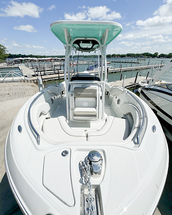 2025 Crownline 230 CC Finseeker in okoboji IA