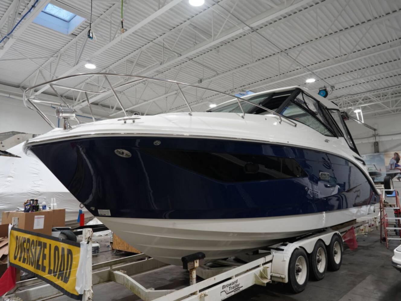 A photo of this 2026 Sea Ray Sundancer 320