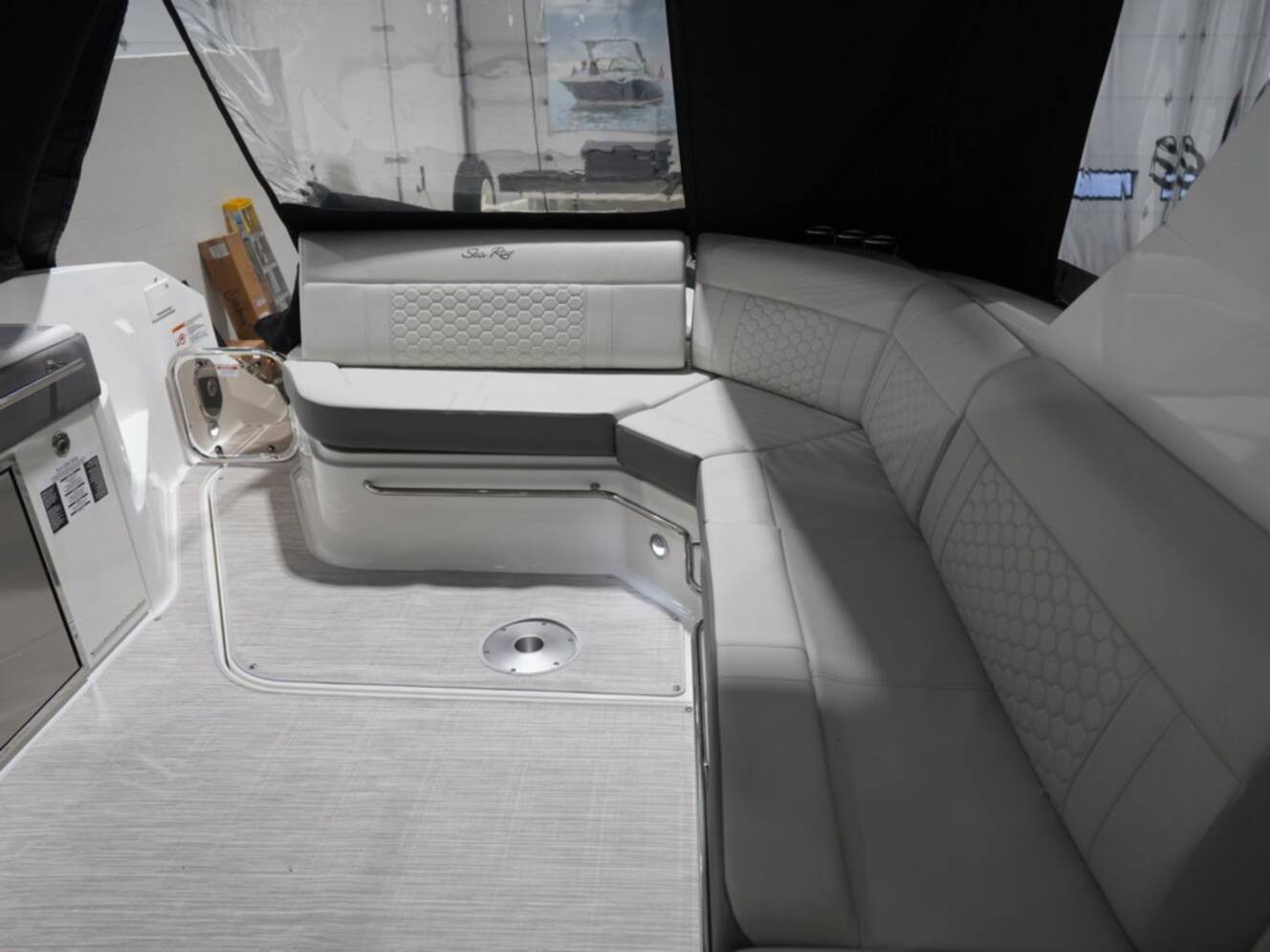 A photo of this 2026 Sea Ray Sundancer 320