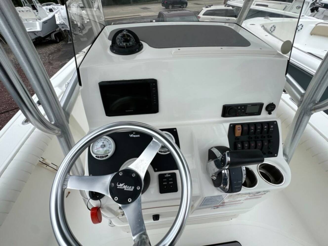 A photo of this 2017 Mako 214 CC