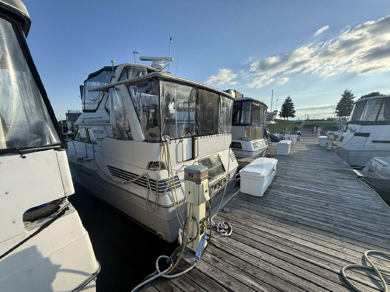 A photo of this 1988 Sea Ray 415