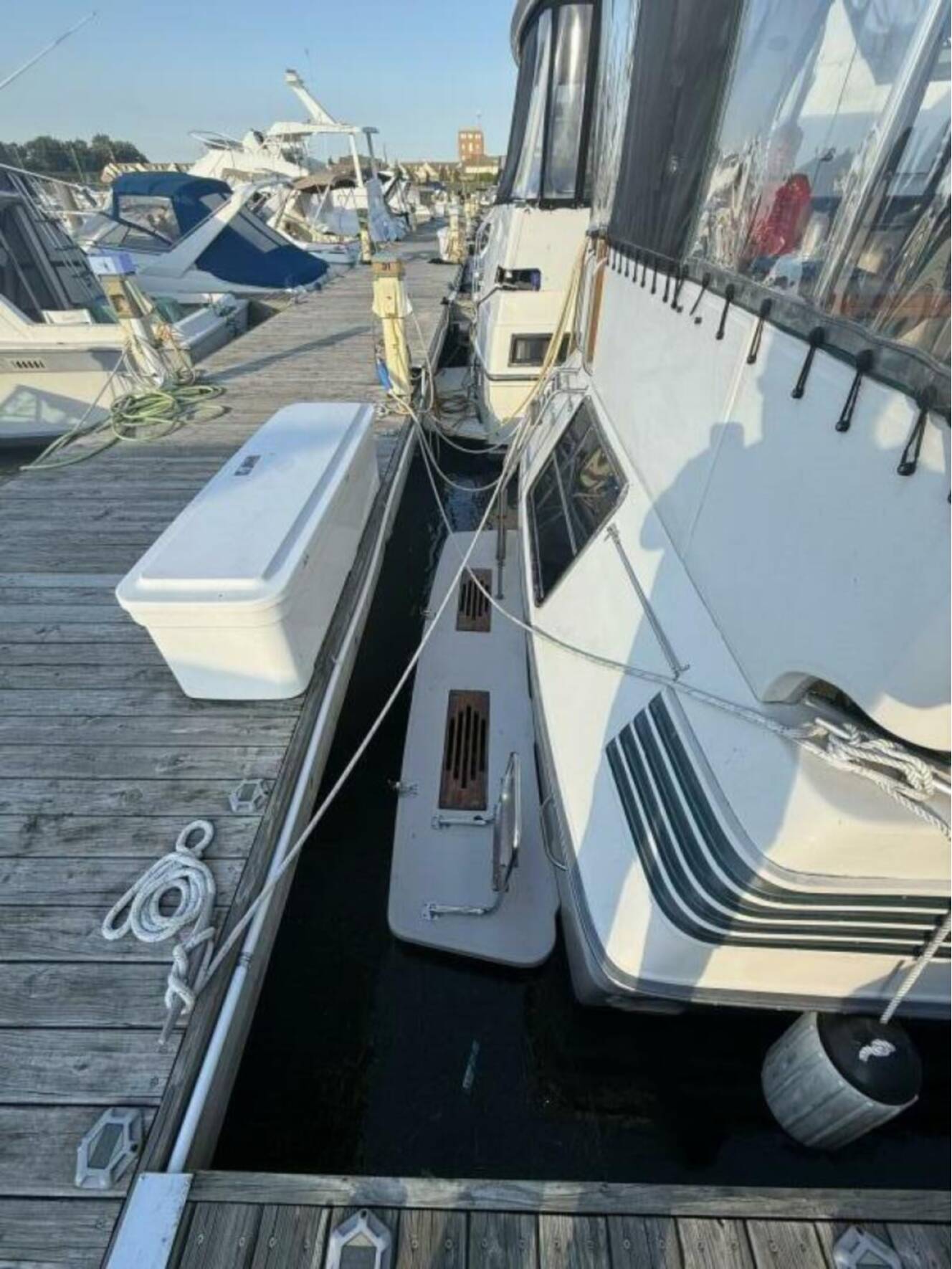 A photo of this 1988 Sea Ray 415
