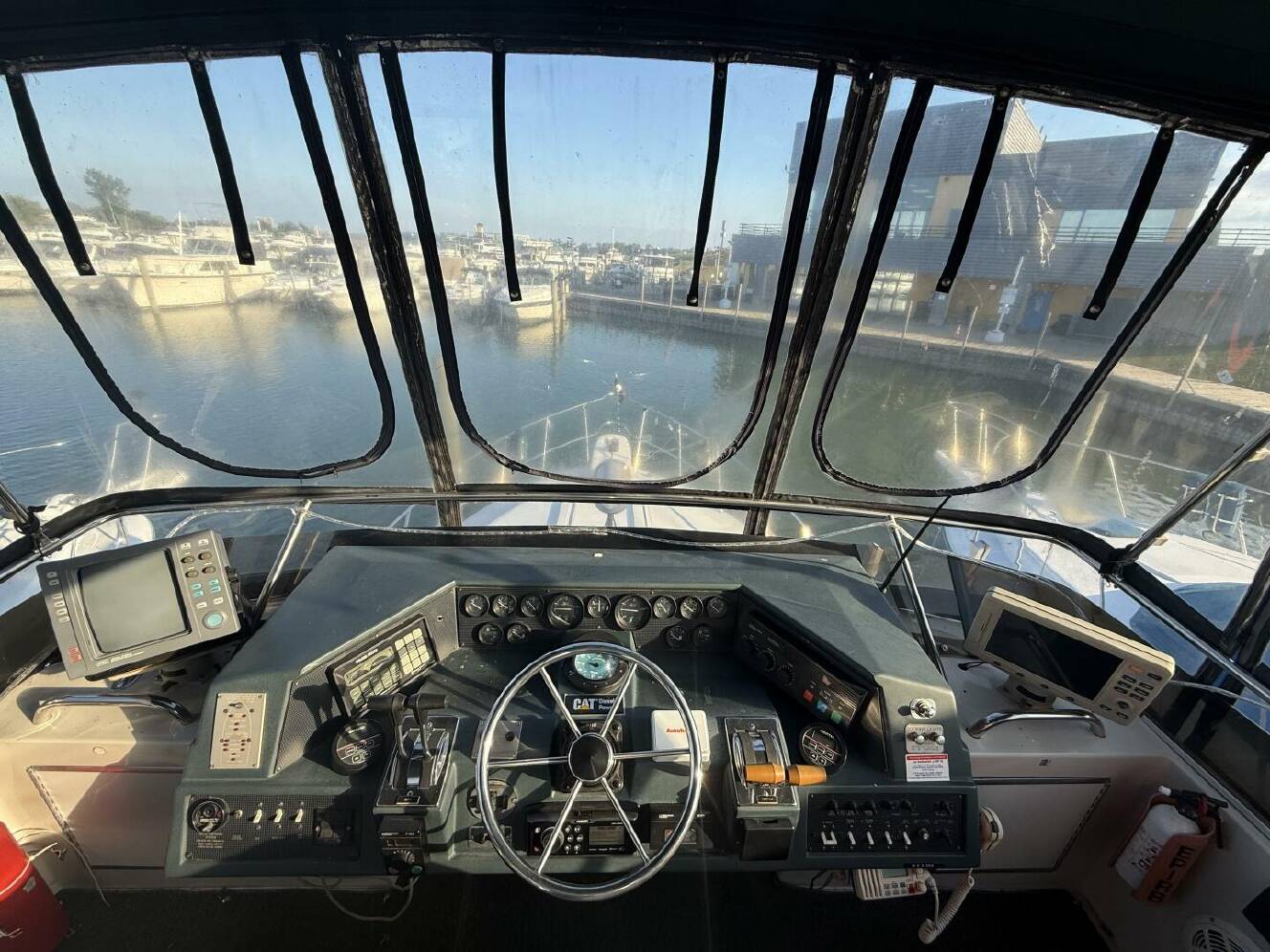 A photo of this 1988 Sea Ray 415