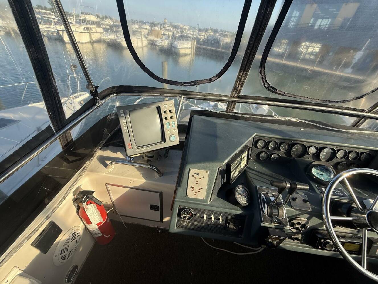 A photo of this 1988 Sea Ray 415