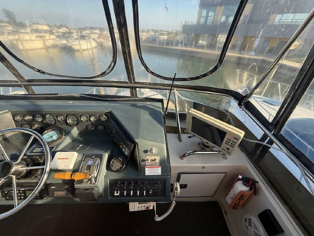 A photo of this 1988 Sea Ray 415
