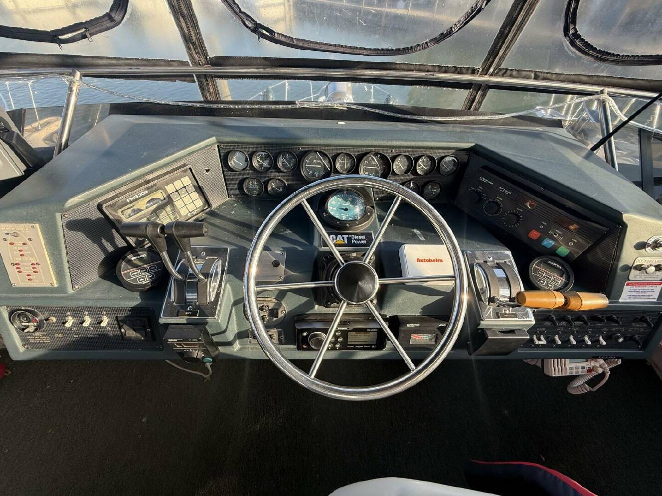 A photo of this 1988 Sea Ray 415