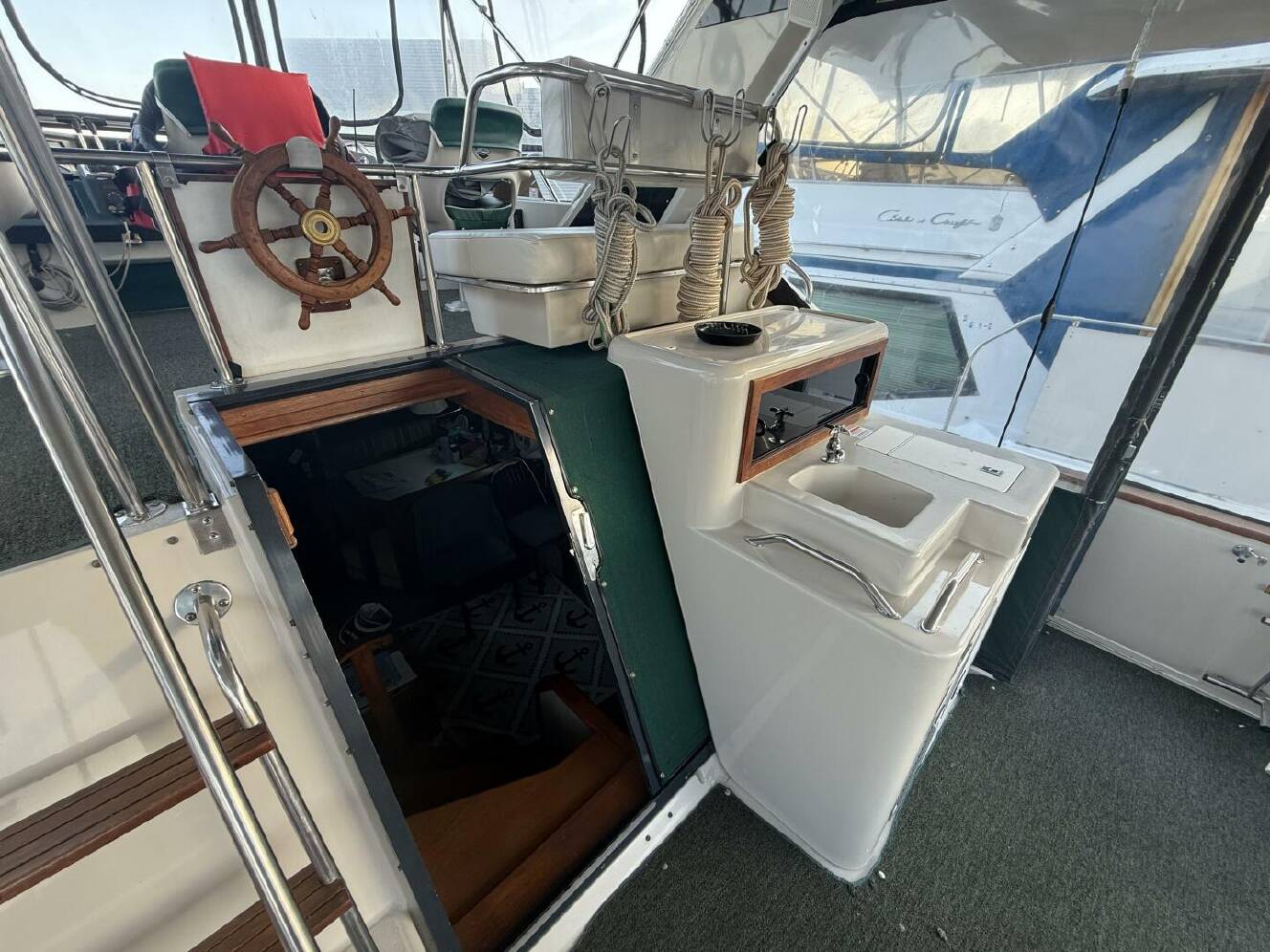 A photo of this 1988 Sea Ray 415