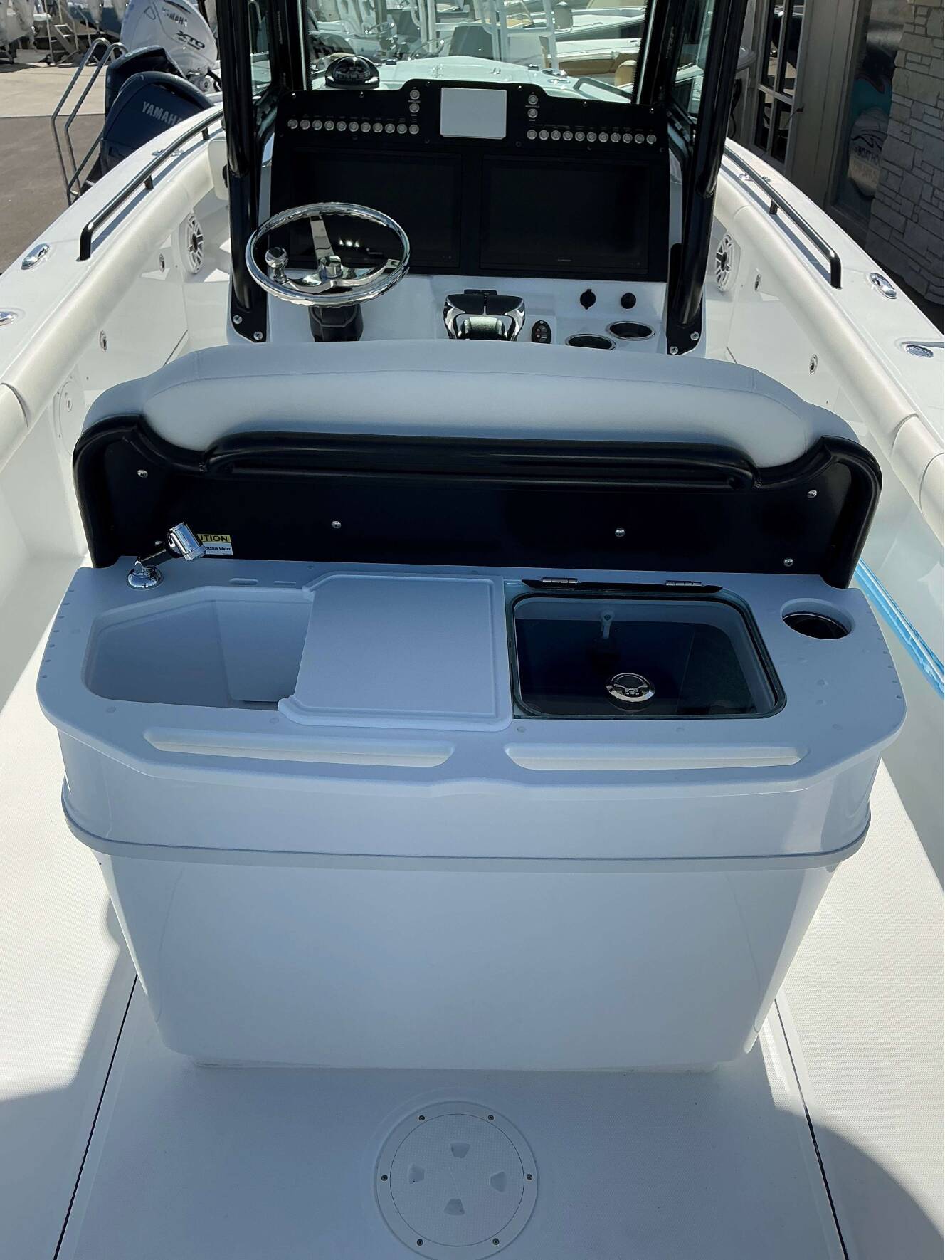 A photo of this 2025 Everglades 273 CC